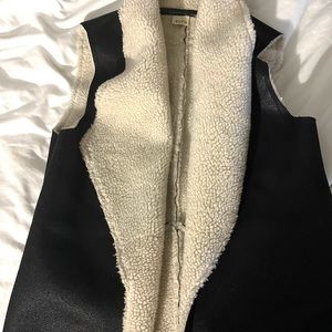 Black Ecru Sherpa vest